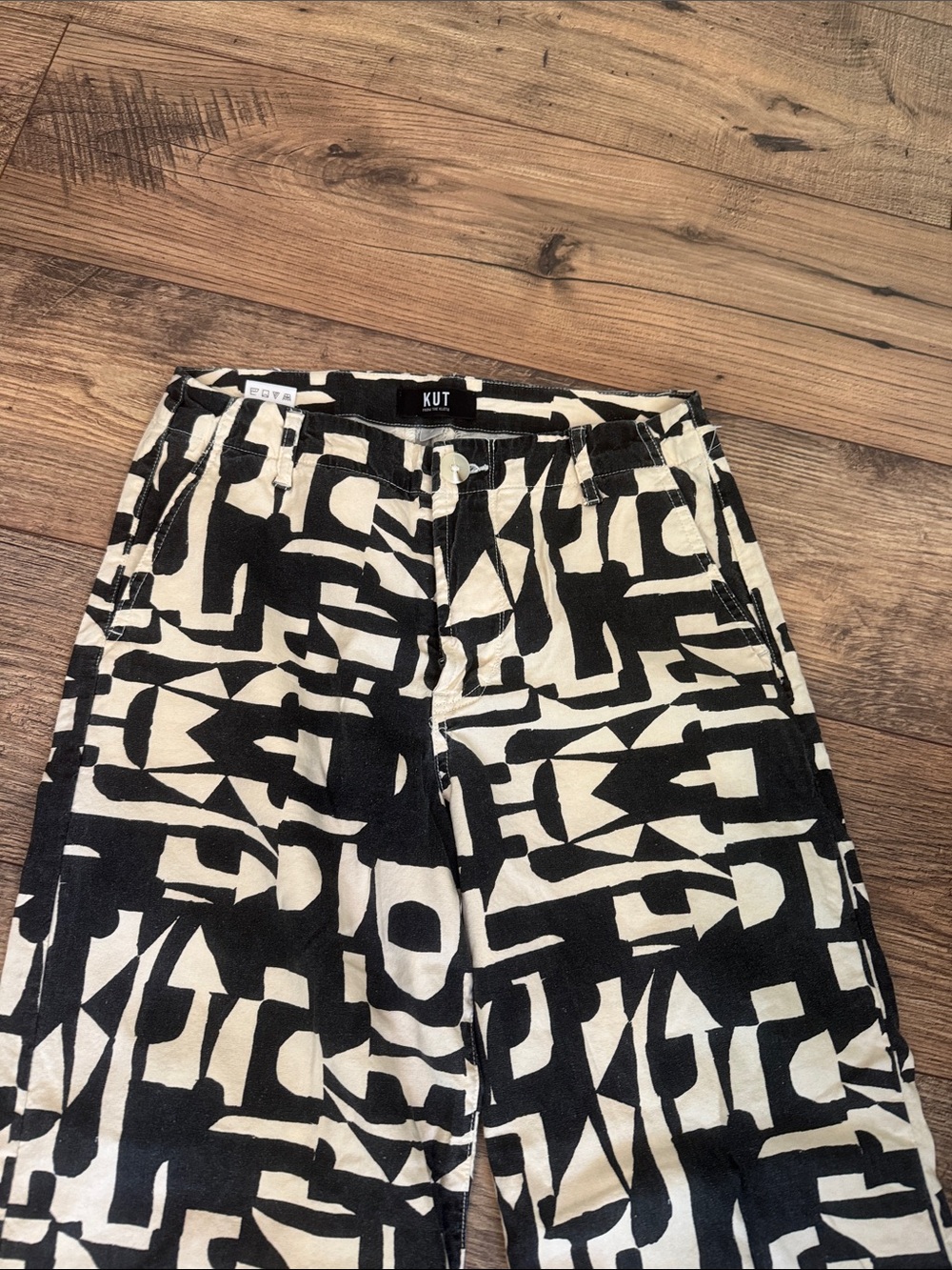 Kut from the Kloth printed pant size 2 - Picture 3 of 5